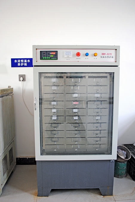 水泥恒溫水養護箱 
